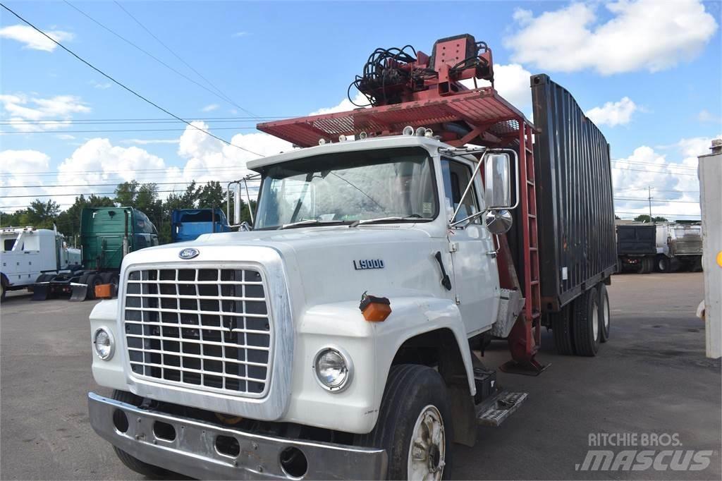 Ford L9000 Kranbilar