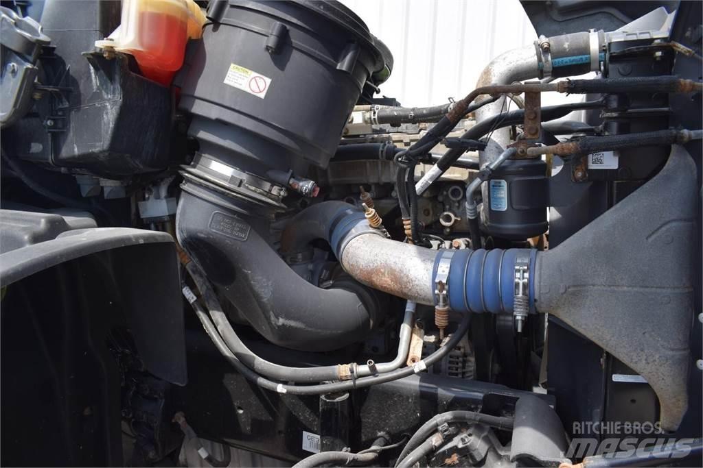 Freightliner 114SD Tankbilar
