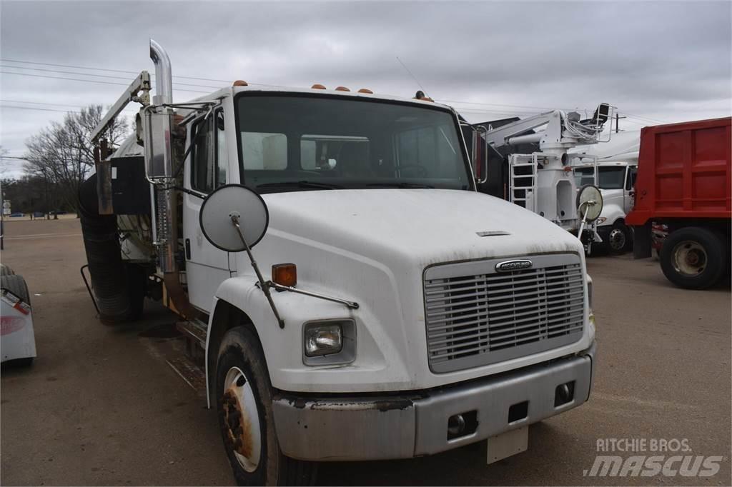Freightliner FL70 Tankbilar