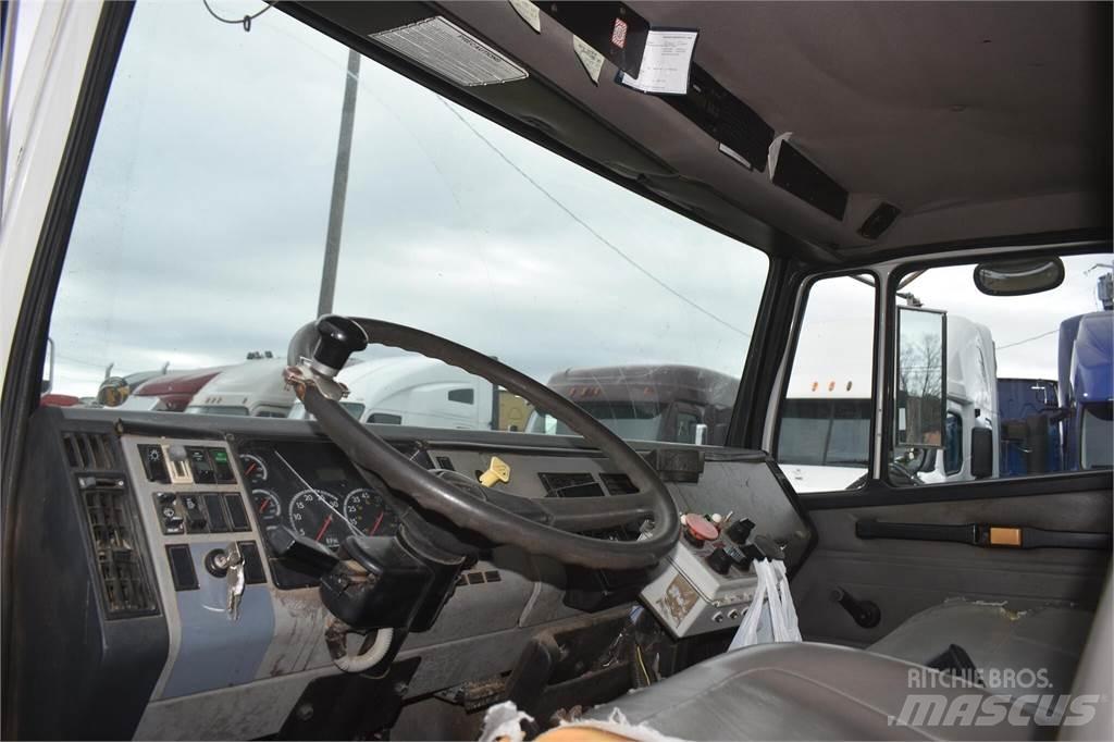 Freightliner FL70 Tankbilar