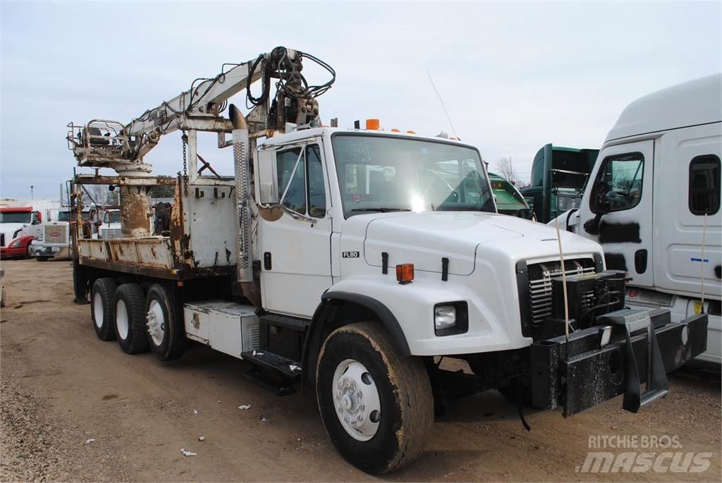 Freightliner FL80 Kranbilar