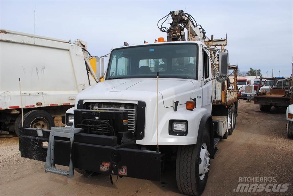 Freightliner FL80 Kranbilar