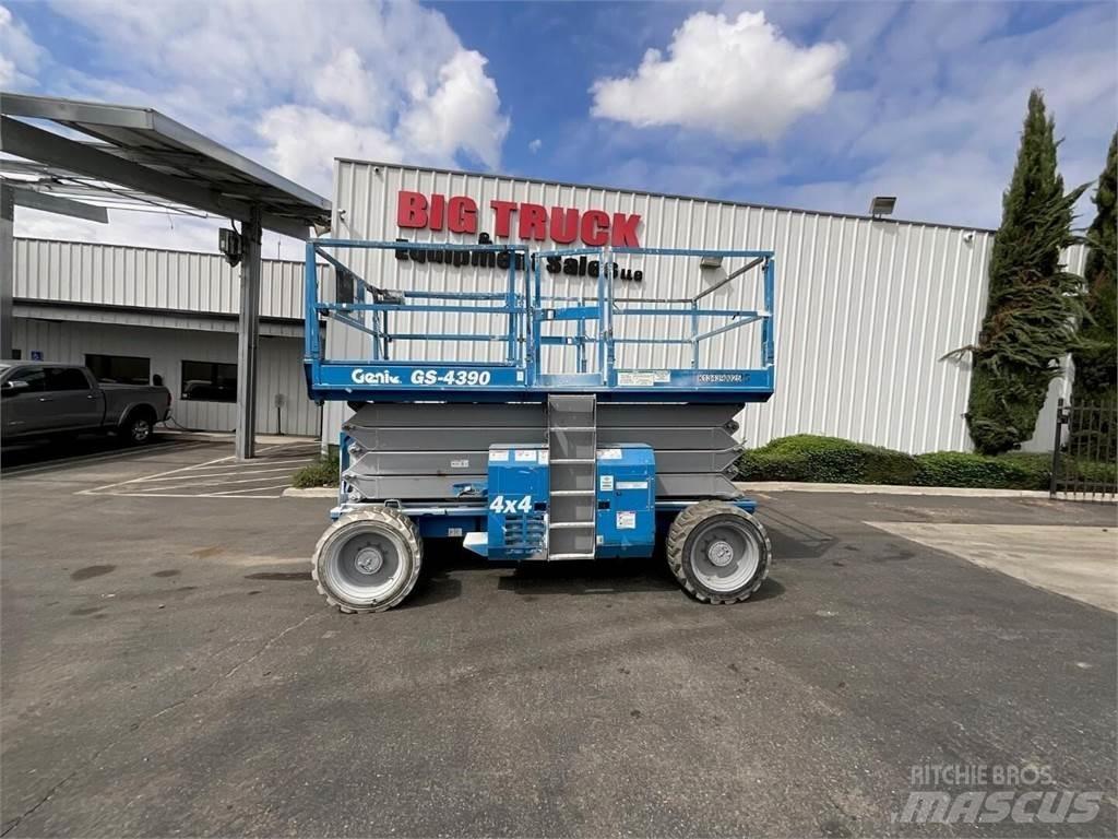 Genie GS4390RT Saxliftar