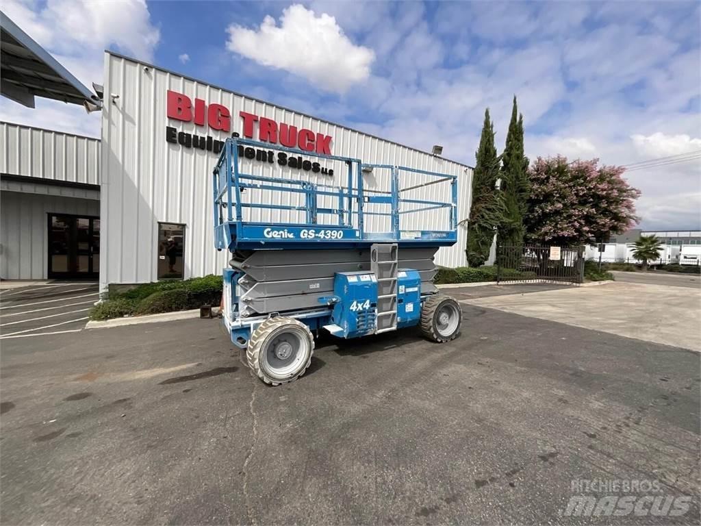 Genie GS4390RT Saxliftar