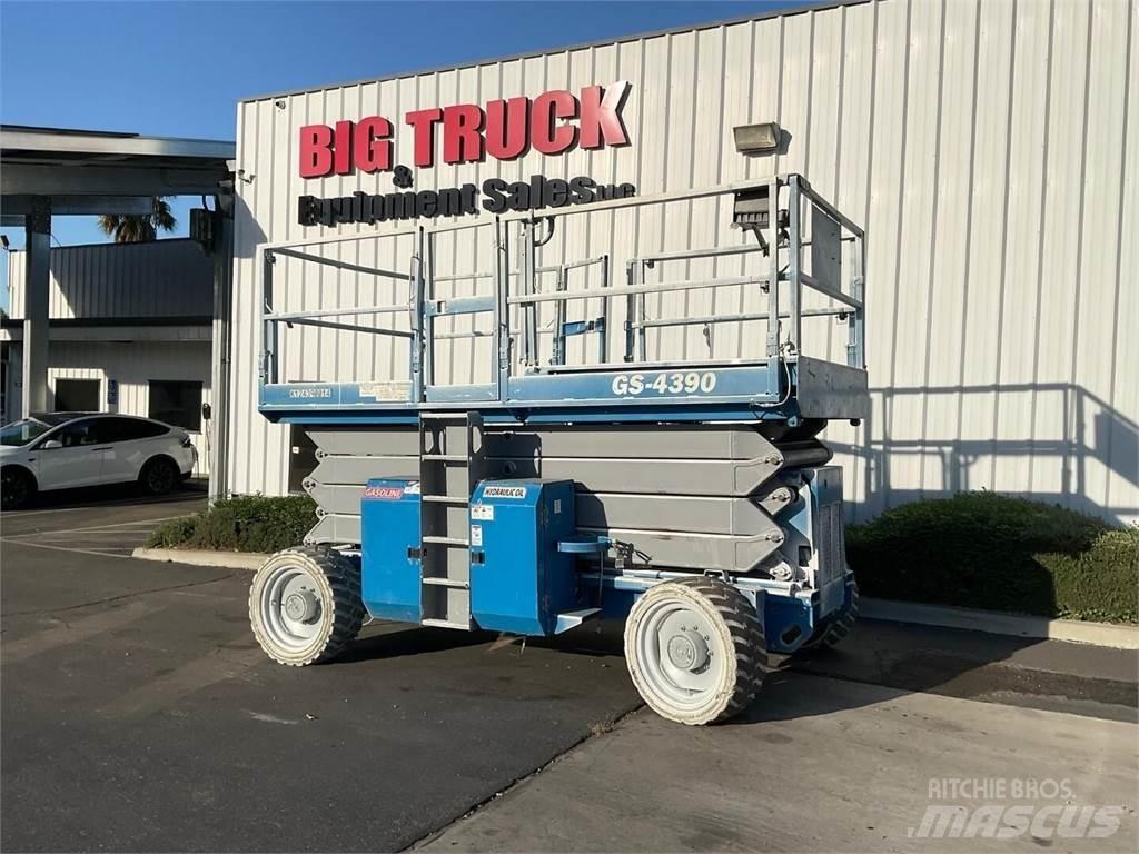 Genie GS4390RT Saxliftar