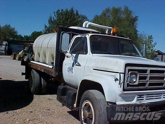 GMC TOPKICK C6500 Tankbilar