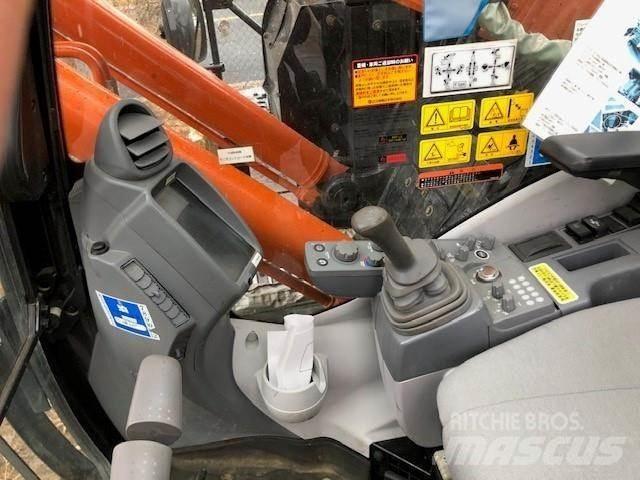 Hitachi ZX225USRK-6 Bandgrävare
