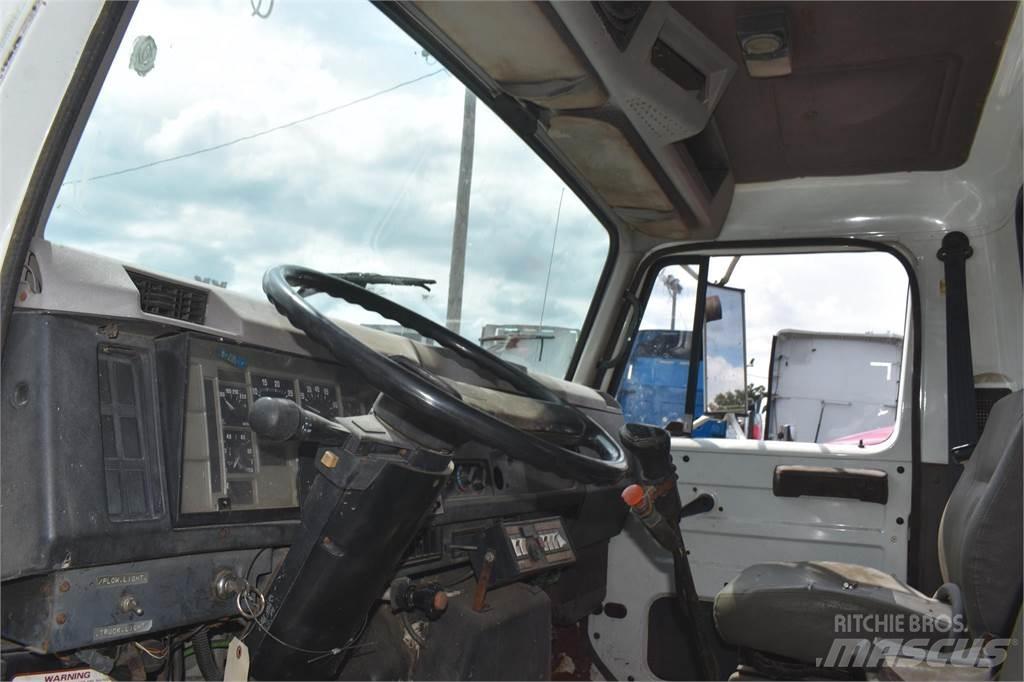 International 4700 Tippbilar