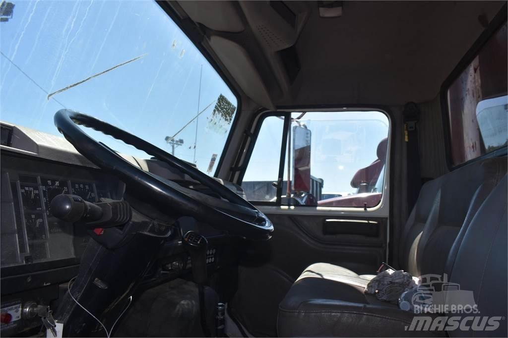 International 4700 Tippbilar