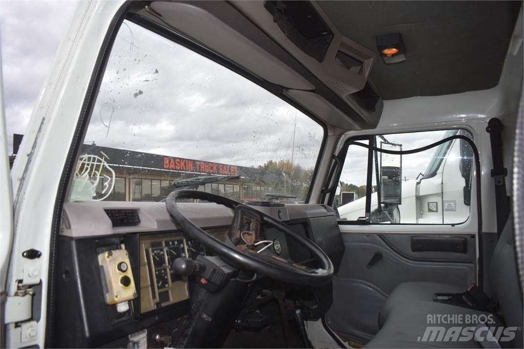 International 4700 Tippbilar