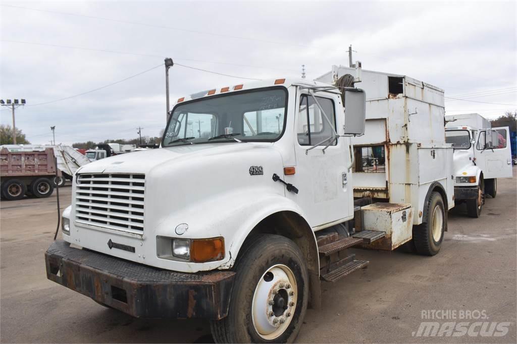 International 4700 Plogbilar