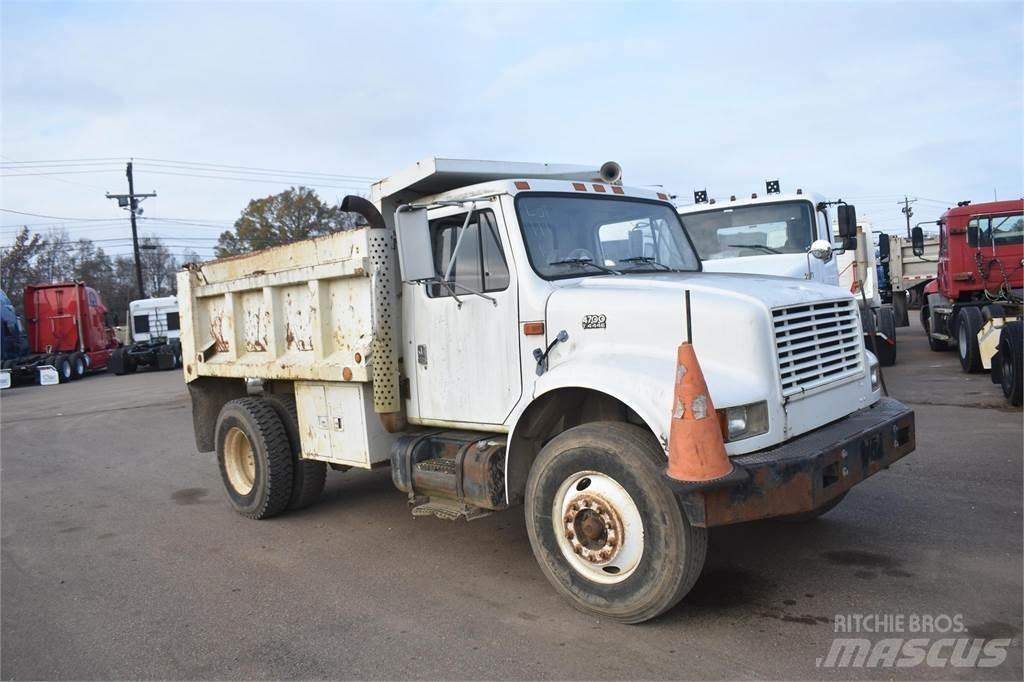 International 4700 Tippbilar