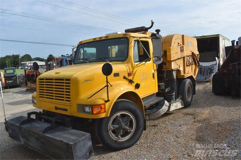 International 4700 Sopmaskiner
