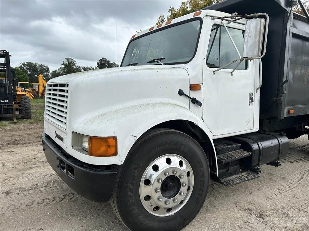 International 4700 Tippbilar