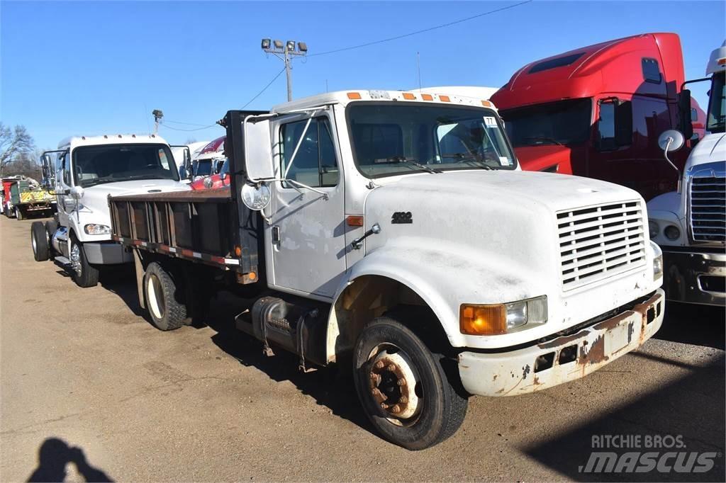 International 4700 Tippbilar