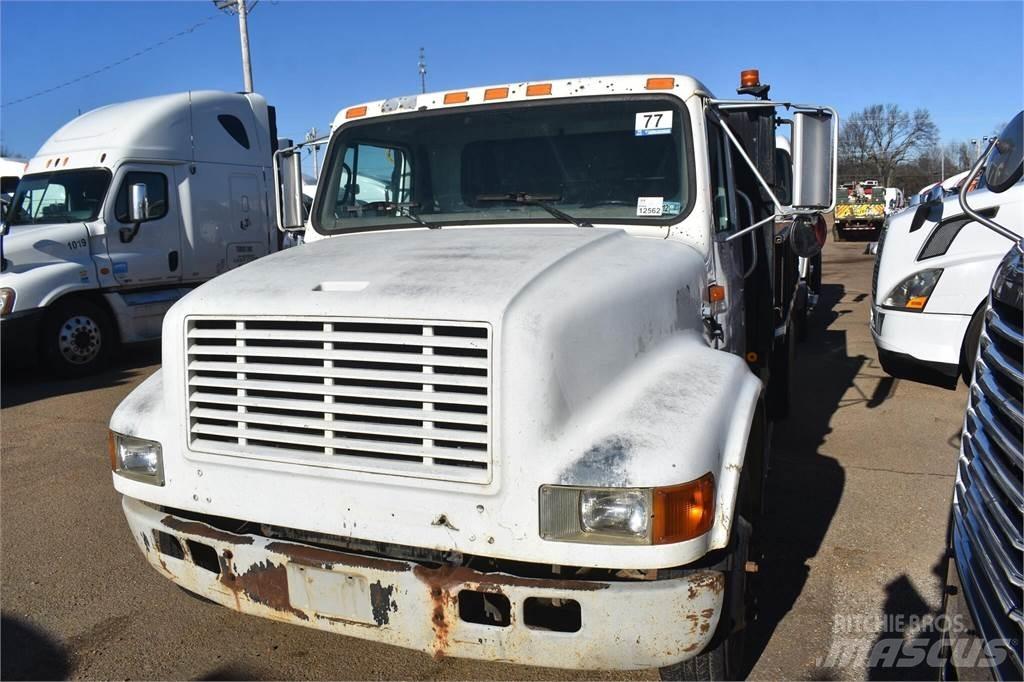International 4700 Tippbilar