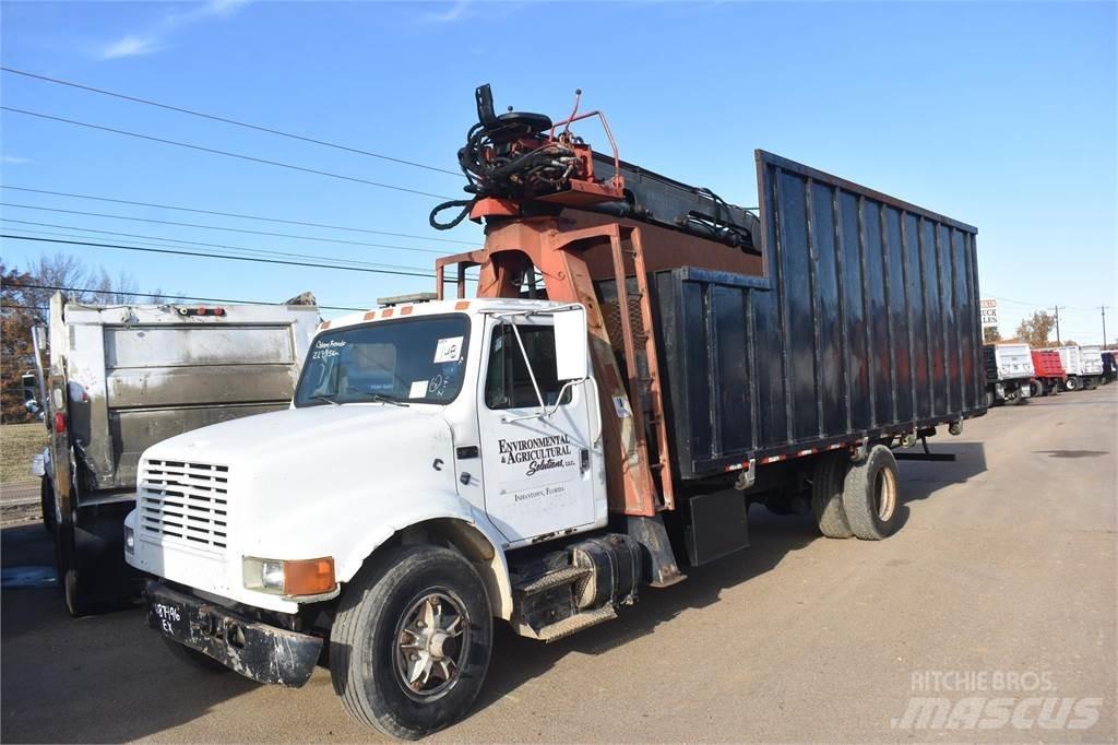 International 4900 Kranbilar