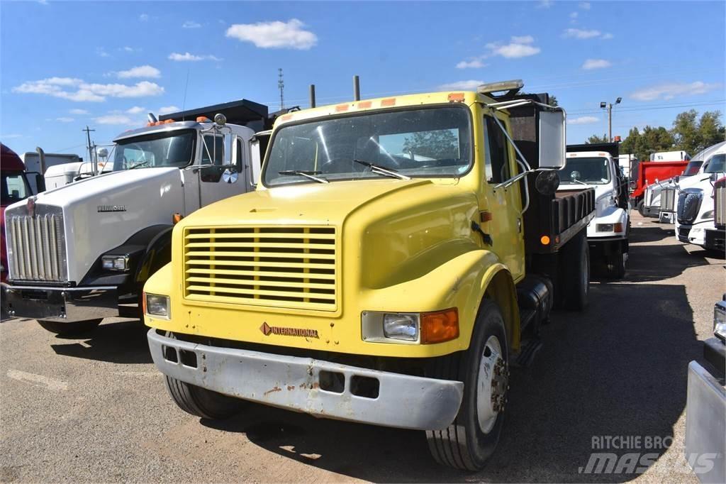 International 4900 Tippbilar