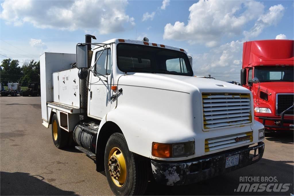 International 8200 Tankbilar