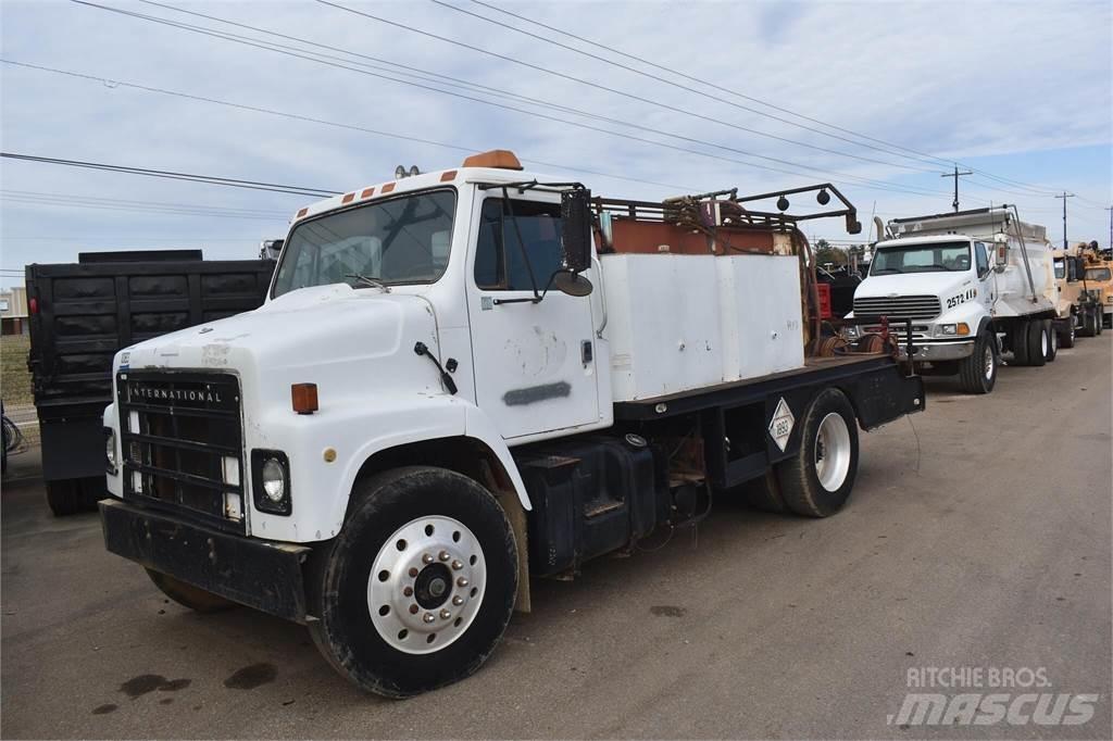 International S2300 Tankbilar