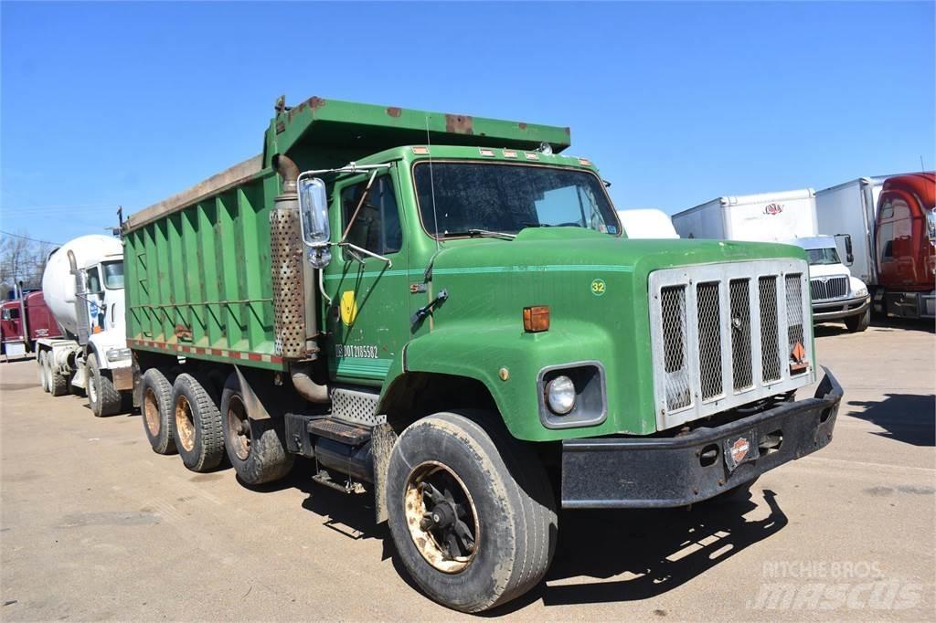 International S2600 Tippbilar