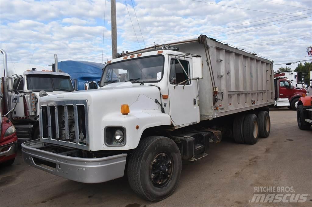International S2600 Tippbilar