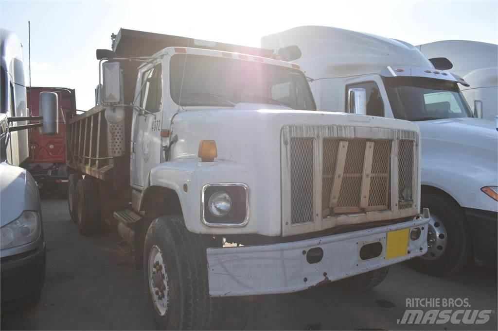 International S2600 Tippbilar