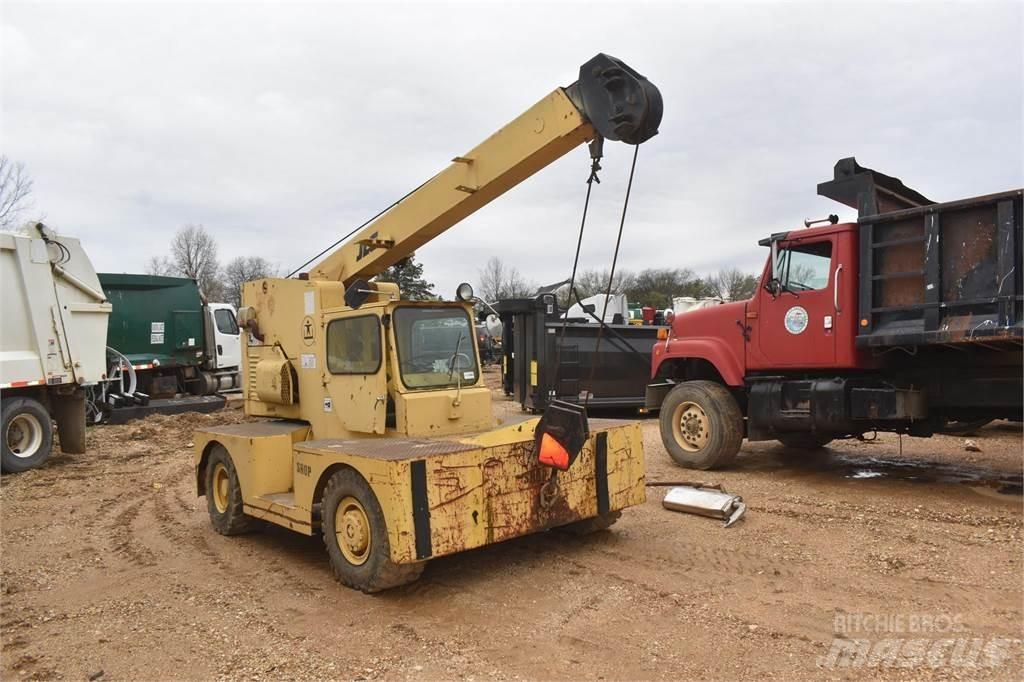 JLG 886 Terrängkranar (Grov terräng)