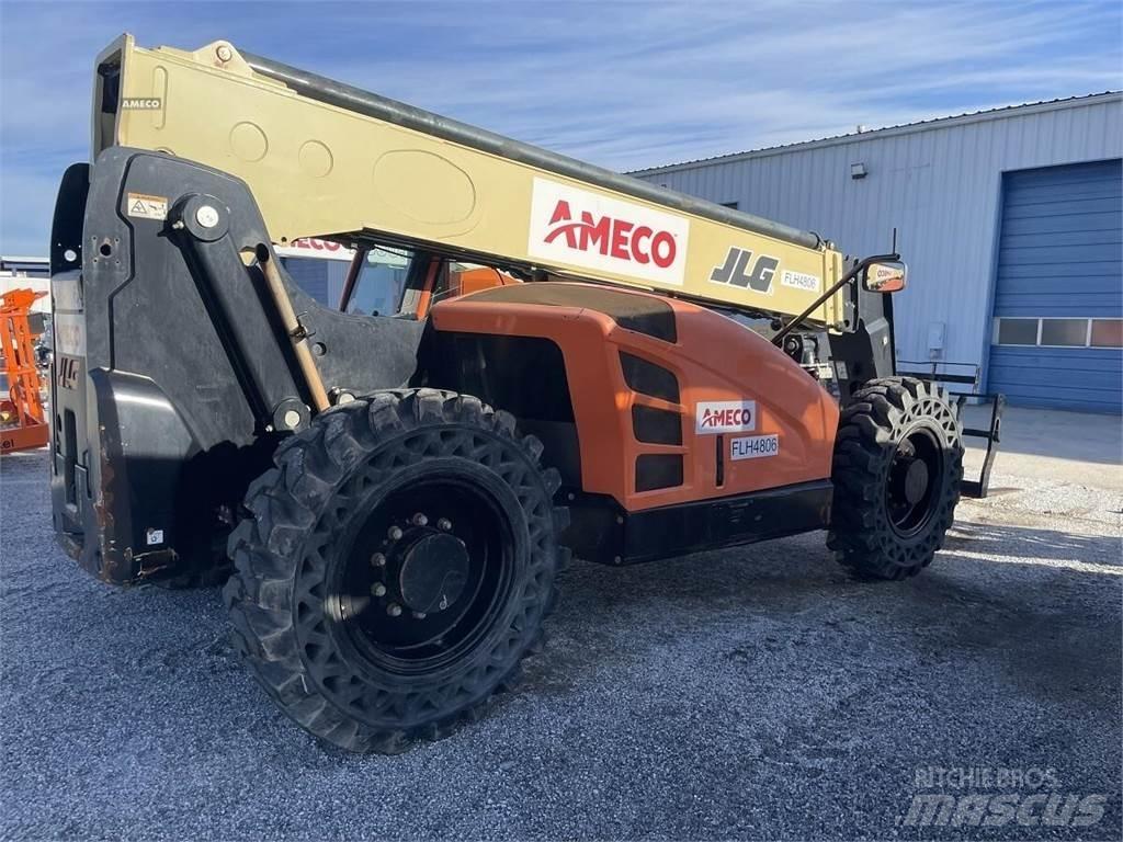 JLG 943 Teleskoplastare