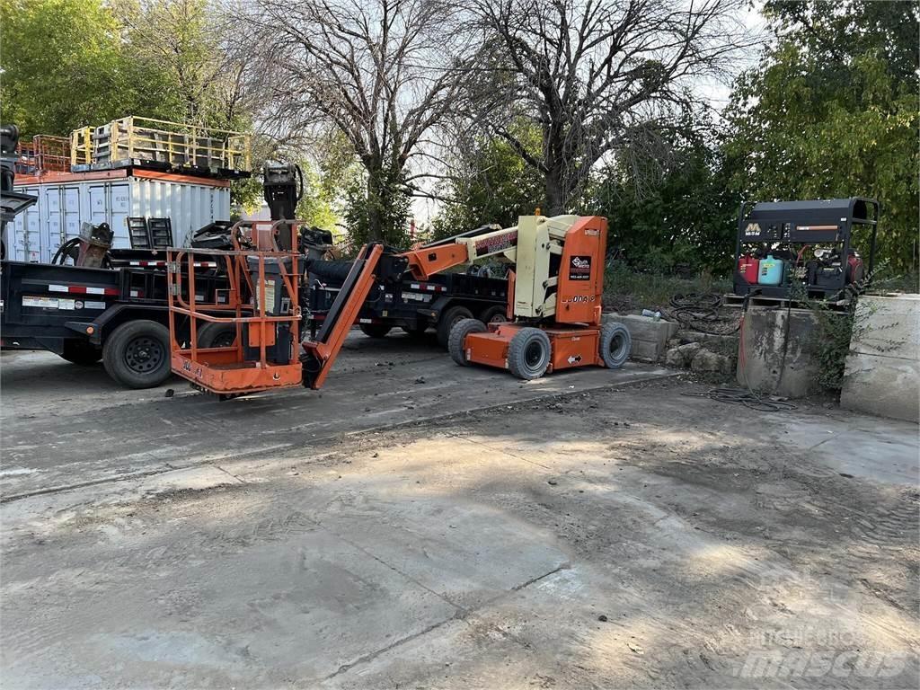 JLG E300AJP Bomliftar