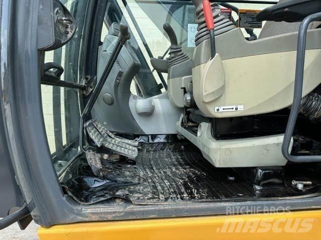 John Deere 210G LC Bandgrävare