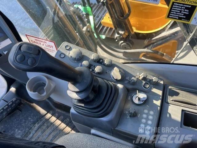 John Deere 210G LC Bandgrävare