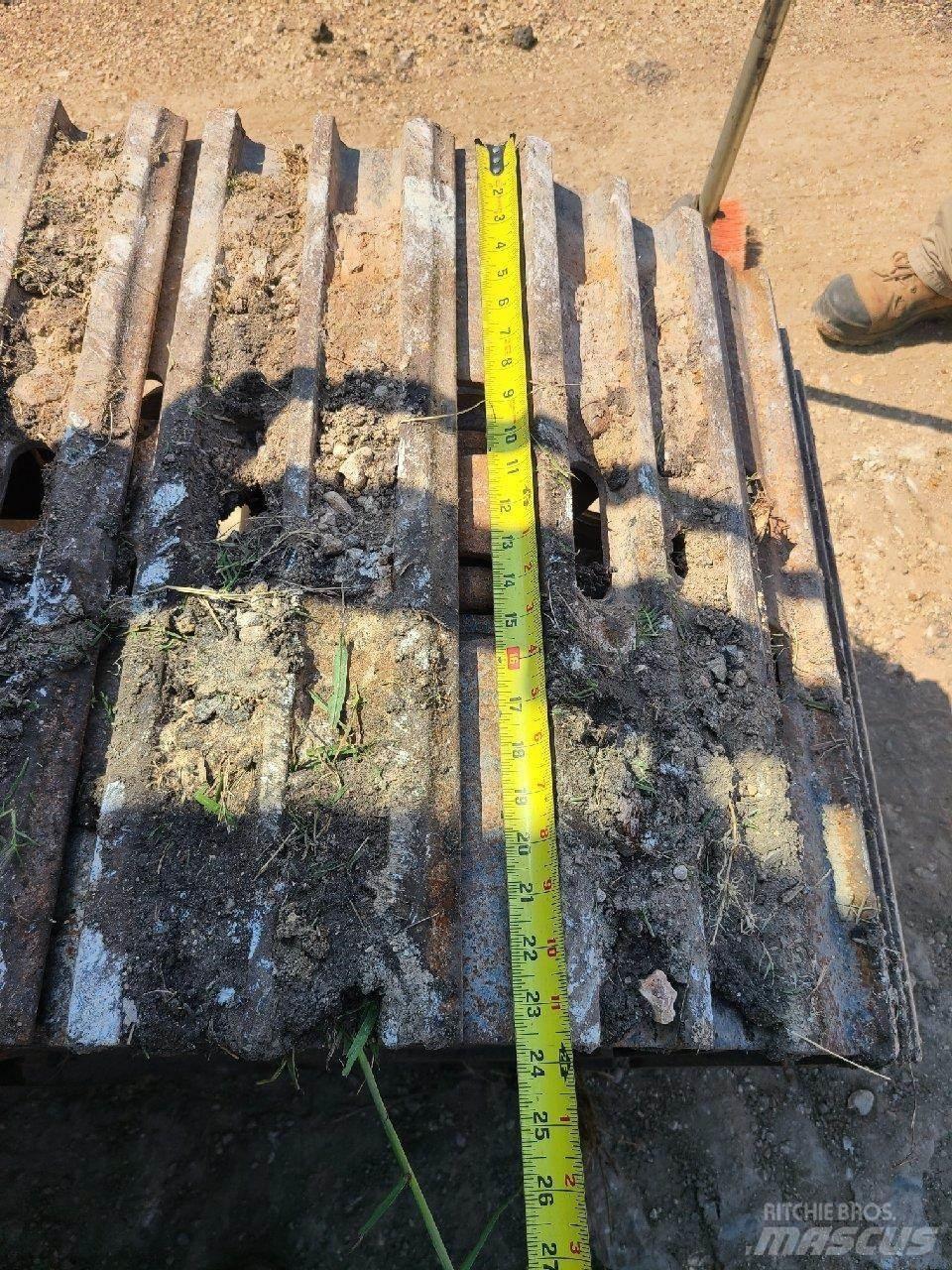 John Deere 250G LC Bandgrävare