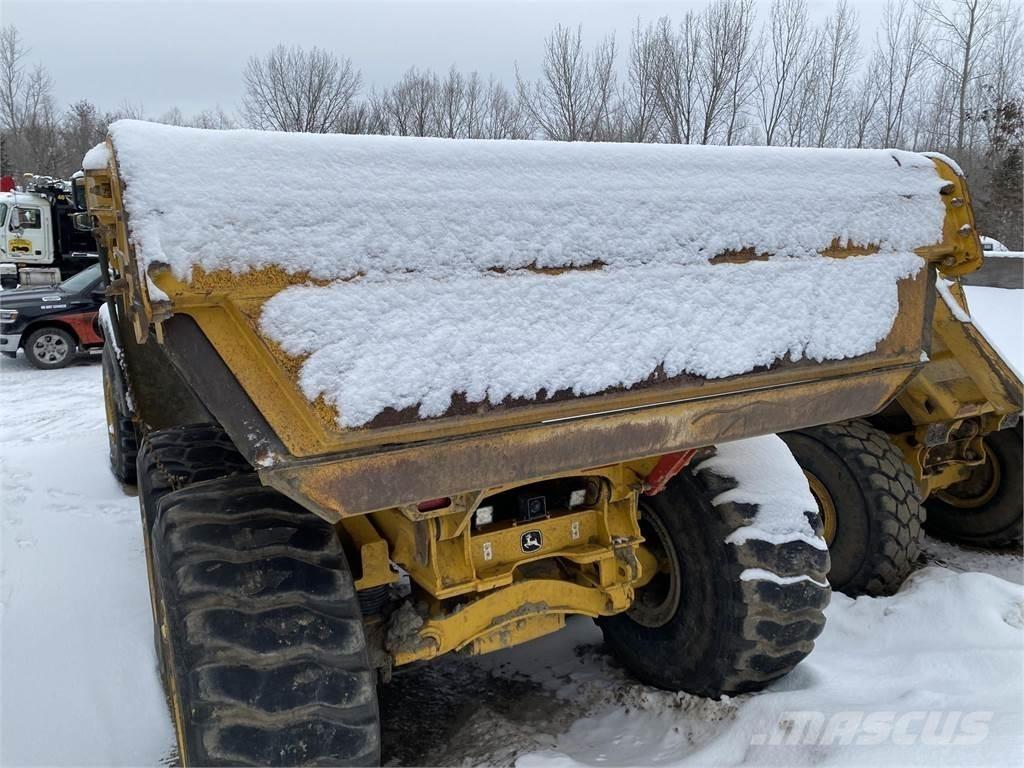 John Deere 460E Midjestyrd dumper