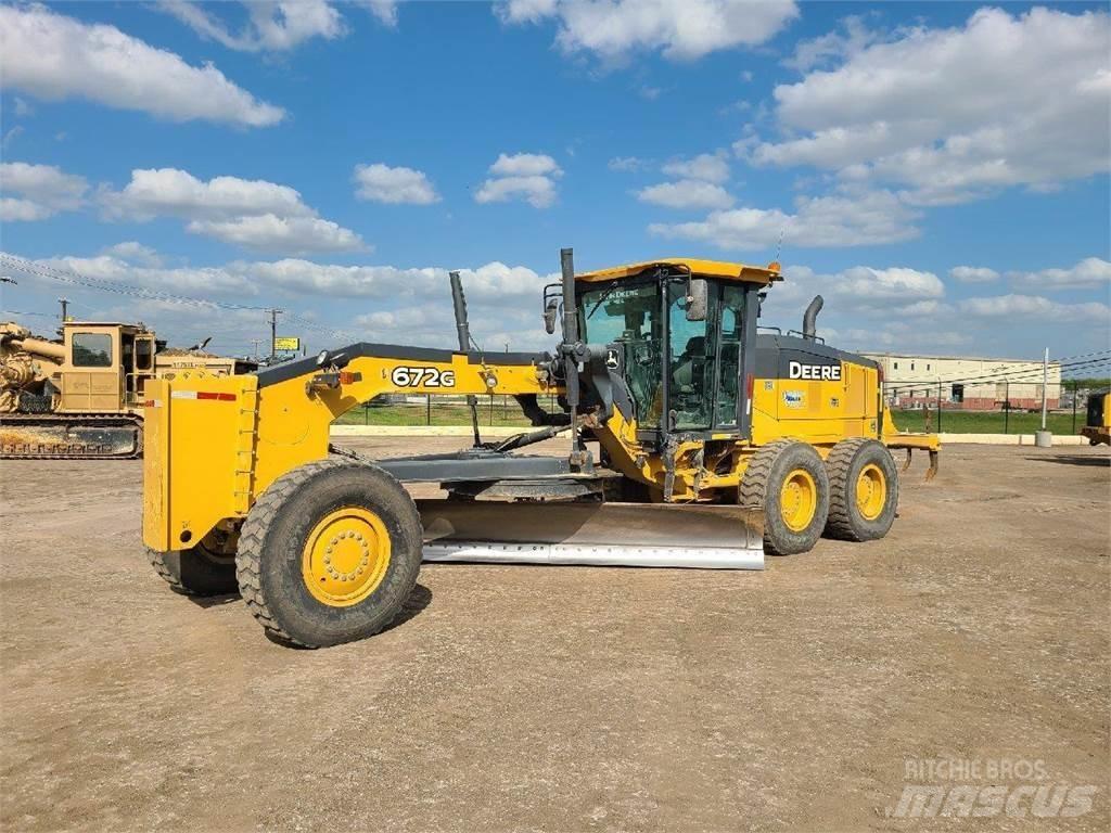 John Deere 672G Väghyvlar