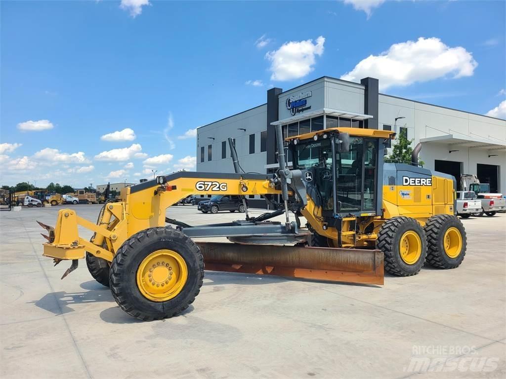 John Deere 672G Väghyvlar