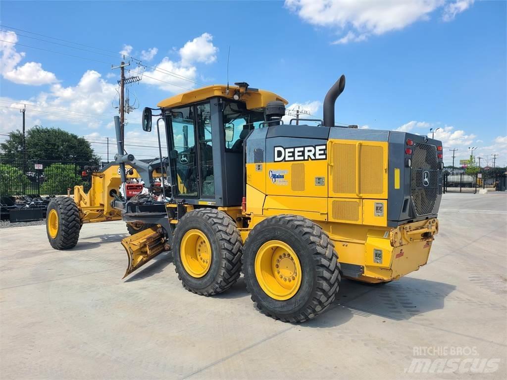 John Deere 672G Väghyvlar