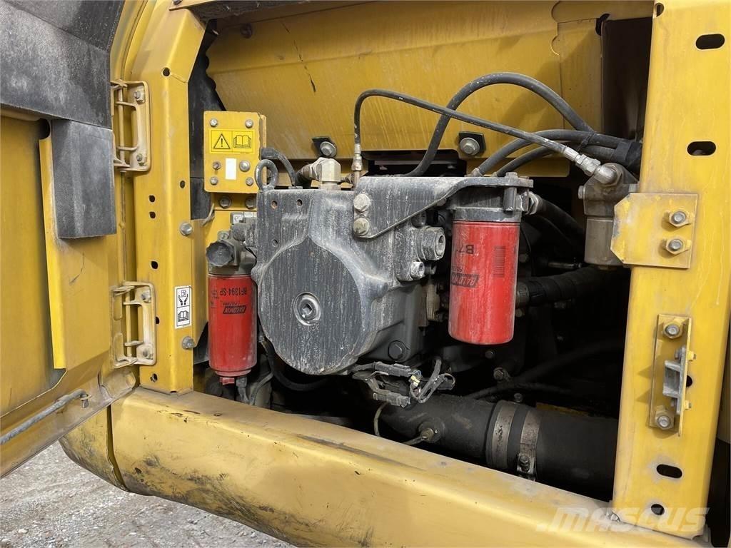 Komatsu PC210 LC-8 Bandgrävare