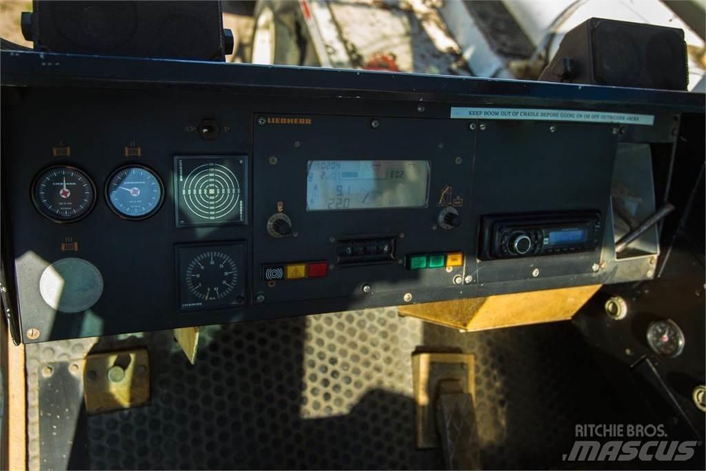Liebherr LTM1400 Entreprenad - Övrigt