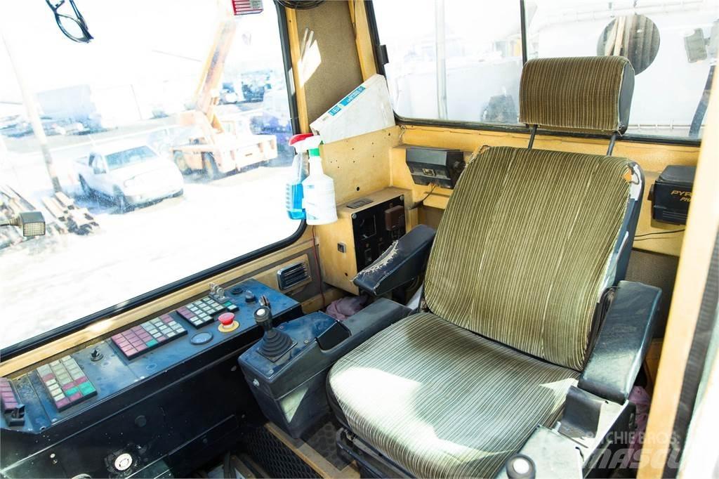 Liebherr LTM1400 Entreprenad - Övrigt