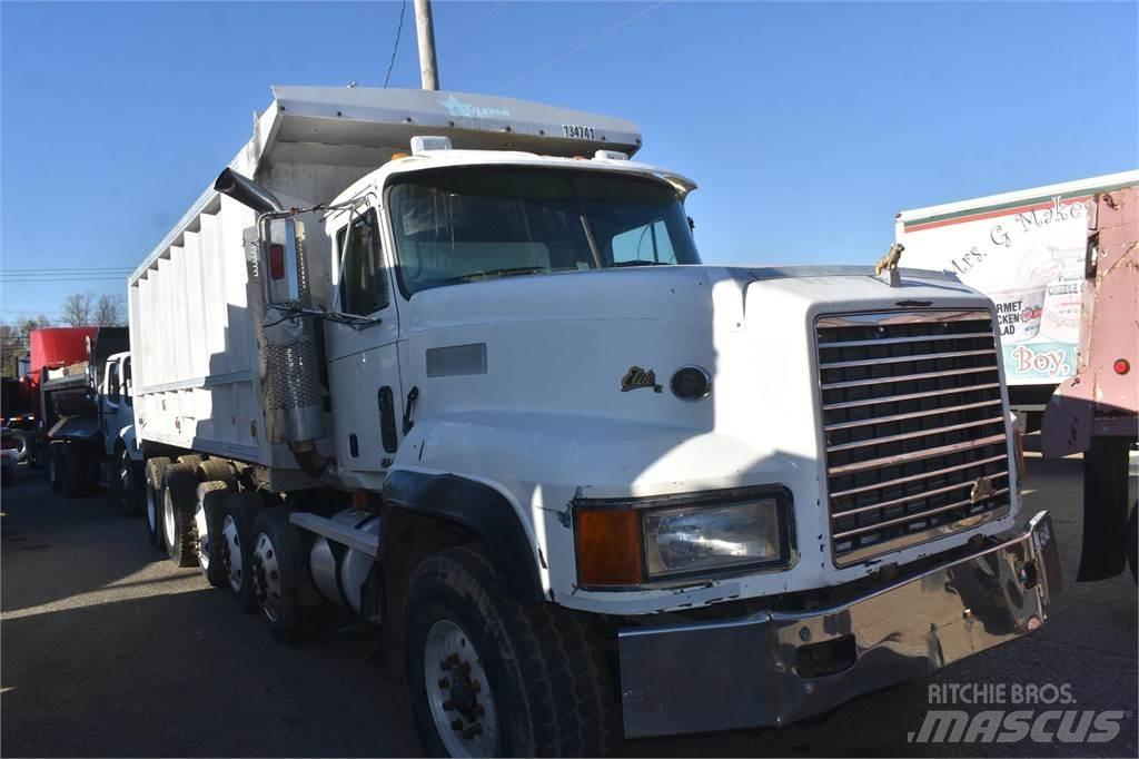Mack CL713 Tippbilar