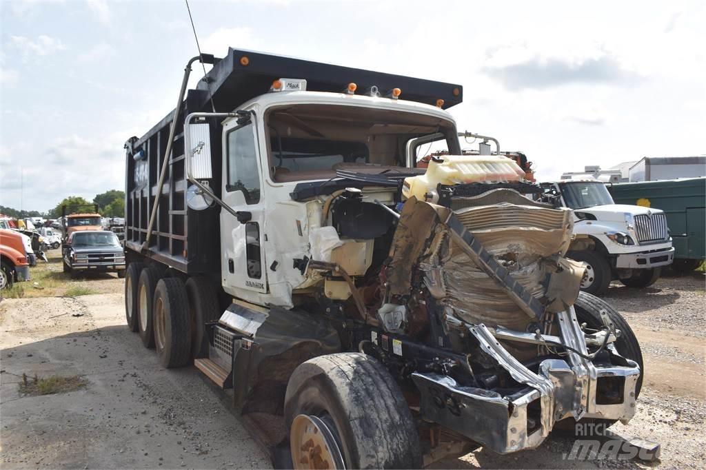 Mack GRANITE GU713 Tippbilar