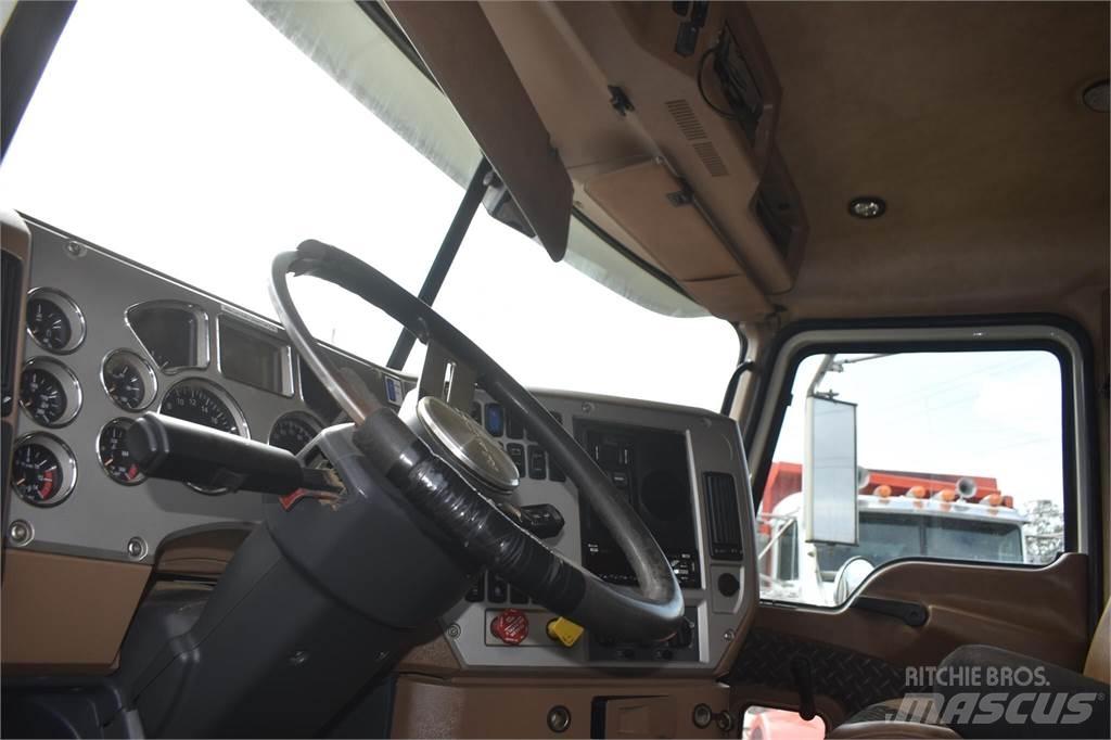 Mack GRANITE GU713 Tippbilar