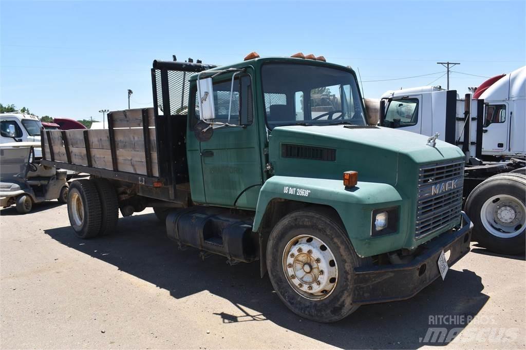 Mack MIDLINER CS200 Tippbilar