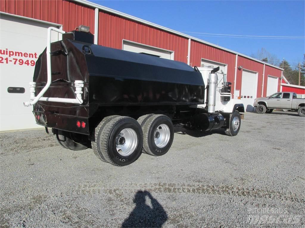 Mack R685S Tankbilar