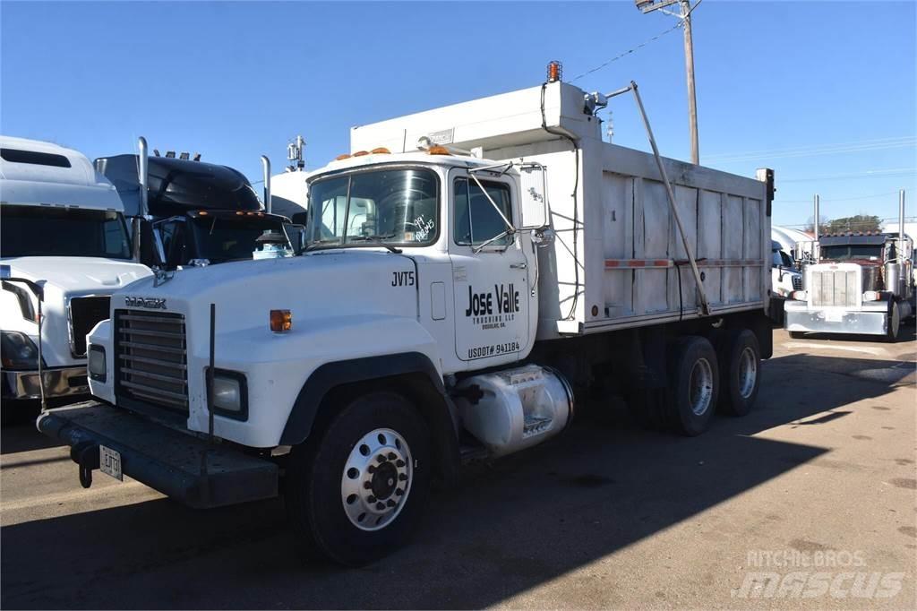 Mack RD688S Tippbilar