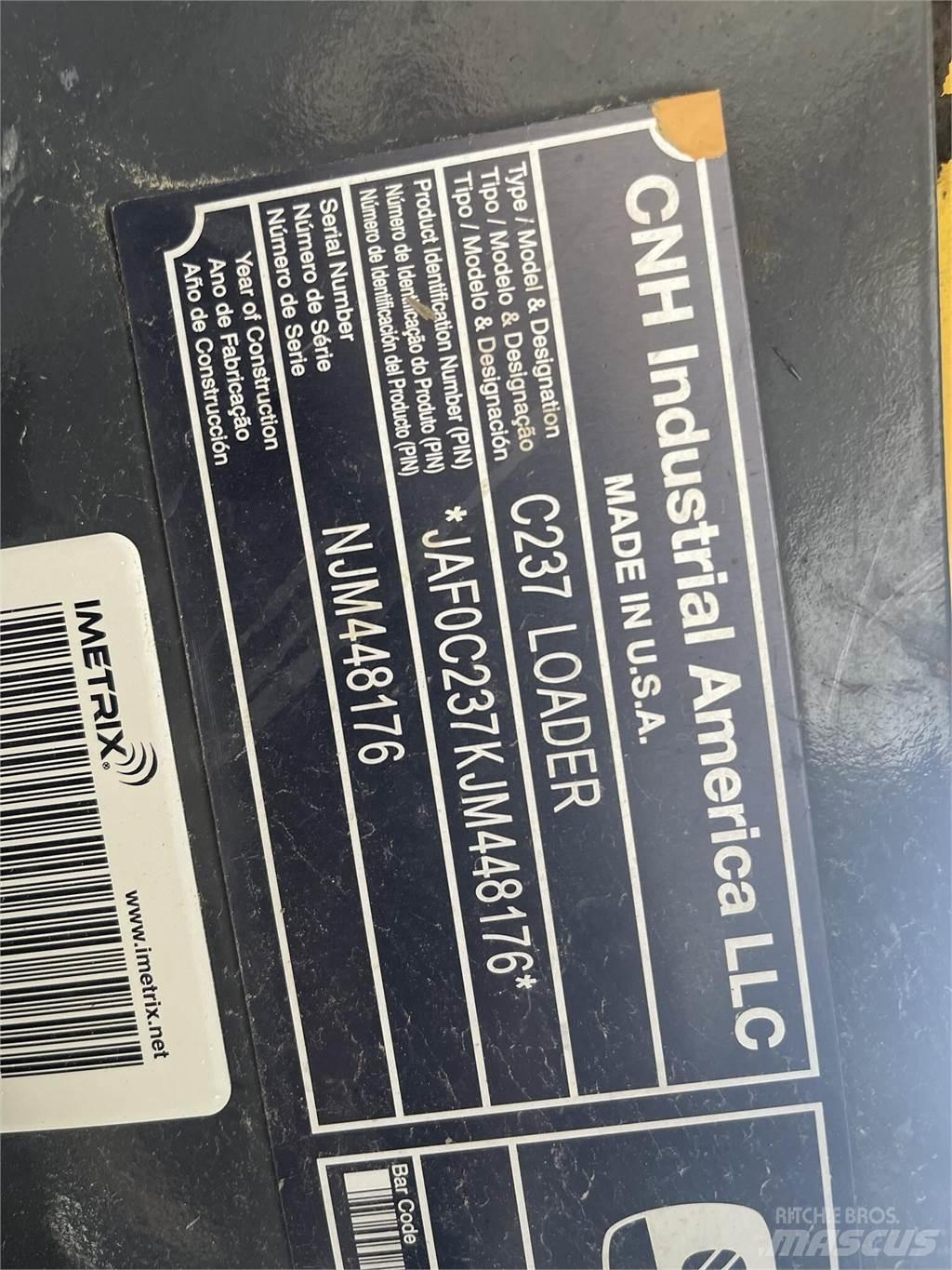 New Holland C237 Kompaktlastare