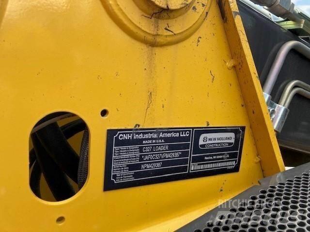 New Holland C327 Kompaktlastare