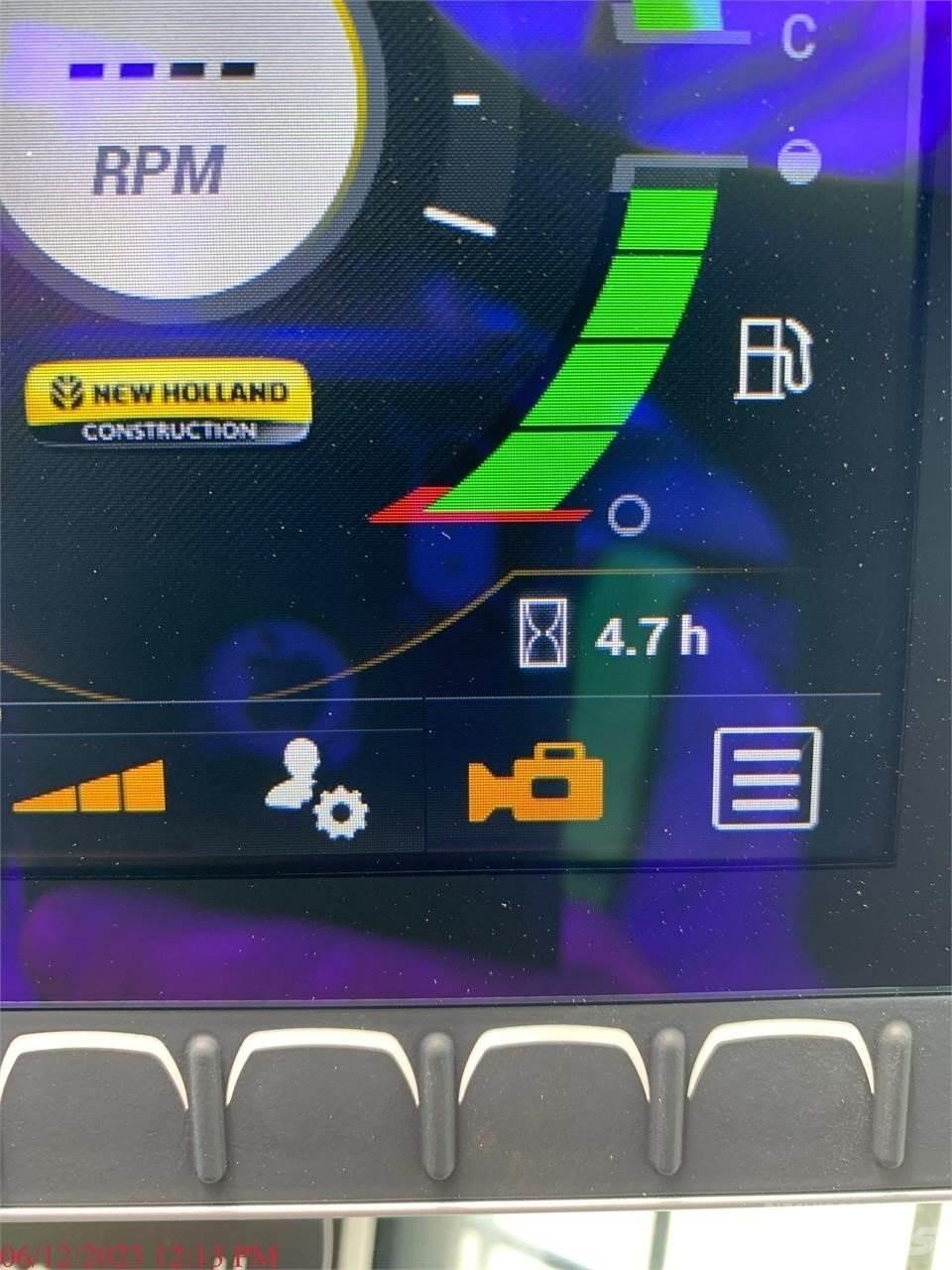 New Holland C337 Kompaktlastare