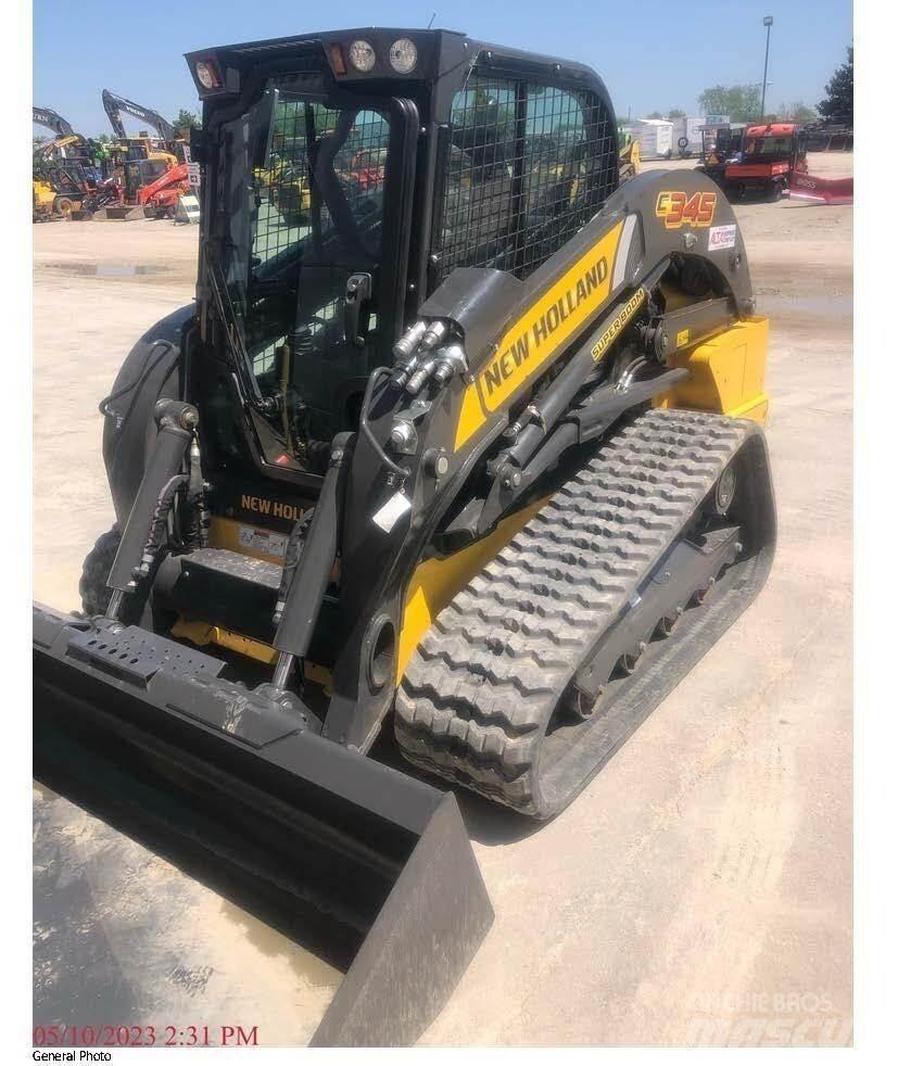 New Holland C345 Kompaktlastare